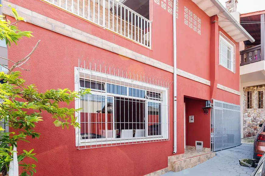 Foto 1 de Casa com 3 Quartos à venda, 183m² em Agronômica, Florianópolis