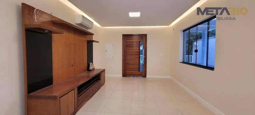 Foto 1 de Casa com 4 Quartos à venda, 405m² em  Vila Valqueire, Rio de Janeiro