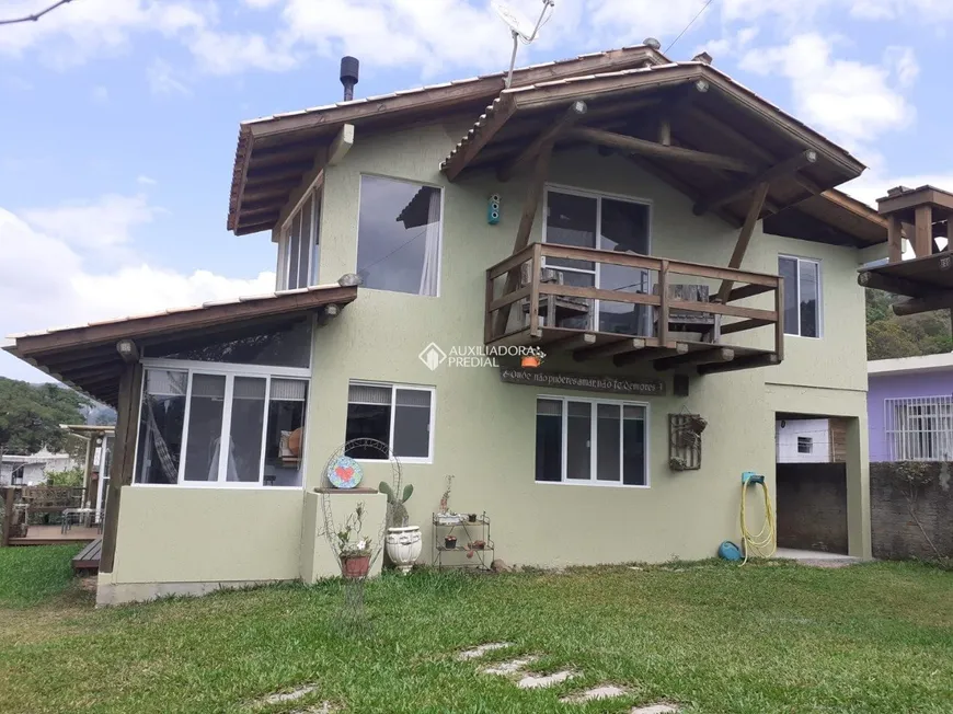 Foto 1 de Casa com 3 Quartos à venda, 130m² em Areias de Macacu, Garopaba