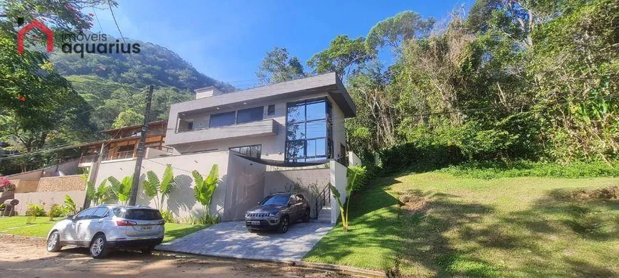 Foto 1 de Casa de Condomínio com 4 Quartos à venda, 230m² em Lagoinha, Ubatuba