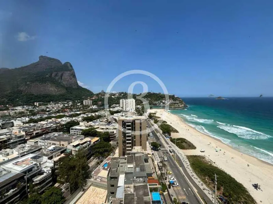 Foto 1 de Cobertura com 2 Quartos à venda, 140m² em Barra da Tijuca, Rio de Janeiro