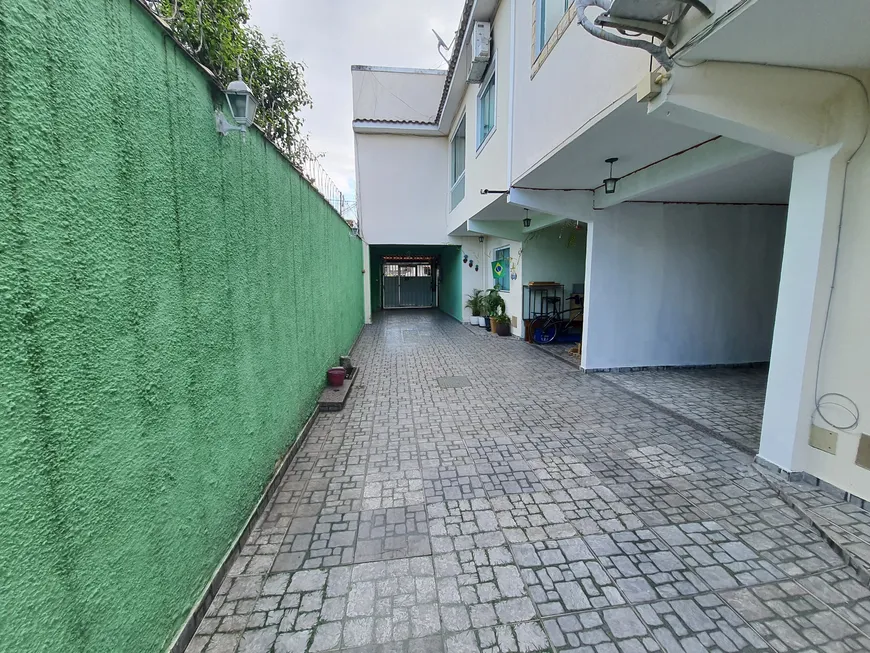 Foto 1 de Casa com 3 Quartos à venda, 92m² em Centro, Nilópolis