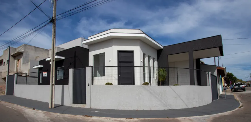 Foto 1 de Casa com 3 Quartos à venda, 150m² em Residencial Quinta dos Vinhedos, Bragança Paulista