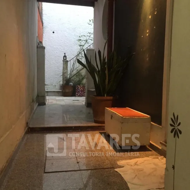 Foto 1 de Casa com 4 Quartos à venda, 200m² em Jardim Botânico, Rio de Janeiro