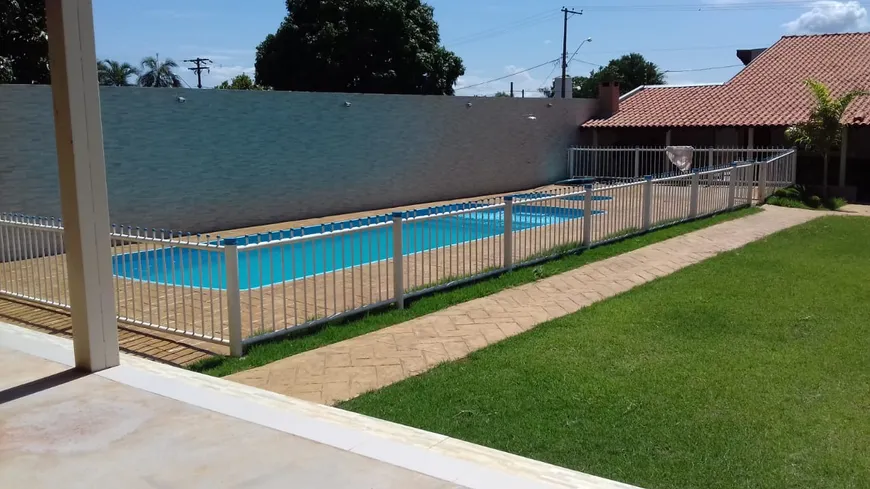 Foto 1 de Fazenda/Sítio com 5 Quartos à venda, 619m² em Chacará Estancia São Carlos, Guapiaçu