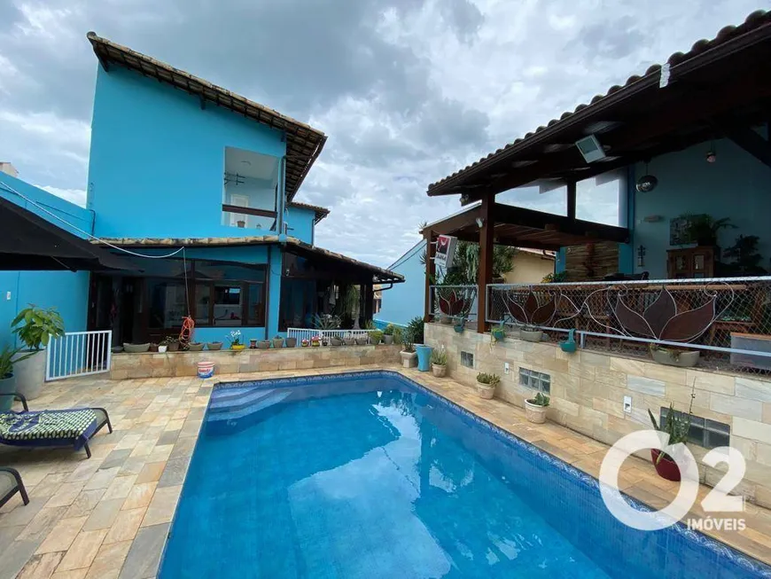 Foto 1 de Casa com 3 Quartos à venda, 305m² em Riviera Fluminense, Macaé