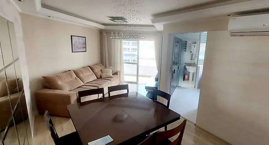 Foto 1 de Apartamento com 2 Quartos para alugar, 90m² em Pioneiros, Balneário Camboriú