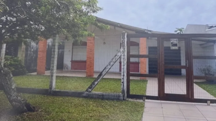 Foto 1 de Casa com 3 Quartos à venda, 140m² em Atlantida Sul, Osório