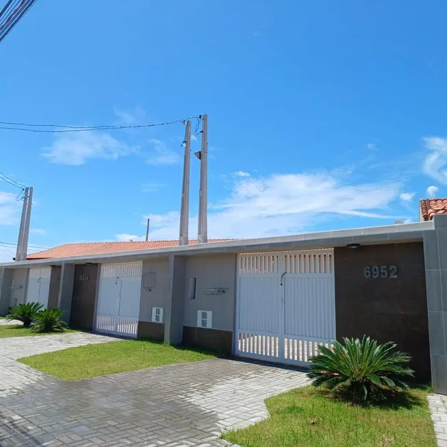 Foto 1 de Casa com 2 Quartos à venda, 70m² em Balneário Gaivota, Itanhaém