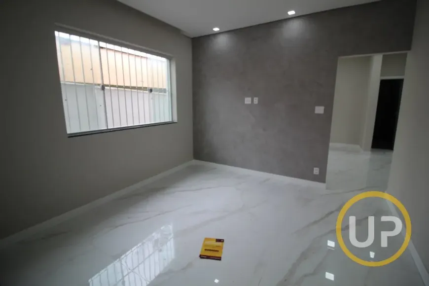 Foto 1 de Casa com 3 Quartos à venda, 180m² em Salgado Filho, Belo Horizonte