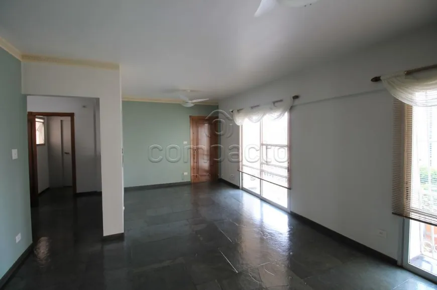 Foto 1 de Apartamento com 3 Quartos à venda, 120m² em Centro, São José do Rio Preto