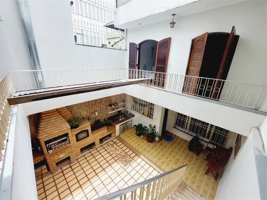 Foto 1 de Sobrado com 4 Quartos à venda, 380m² em Vila Zat, São Paulo