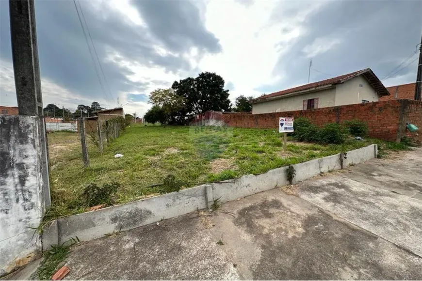 Foto 1 de Lote/Terreno à venda, 440m² em Jardim Botucatu, Botucatu