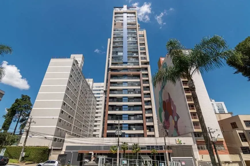 Foto 1 de Apartamento com 1 Quarto para alugar, 33m² em Campina do Siqueira, Curitiba