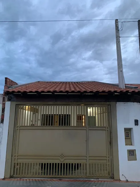 Foto 1 de Casa com 2 Quartos à venda, 68m² em Jardim São João Batista, São Carlos