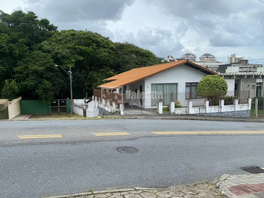 Foto 1 de Casa com 4 Quartos à venda, 135m² em Estreito, Florianópolis