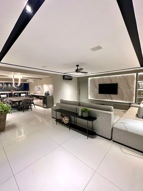 Foto 1 de Apartamento com 3 Quartos à venda, 213m² em Quilombo, Cuiabá