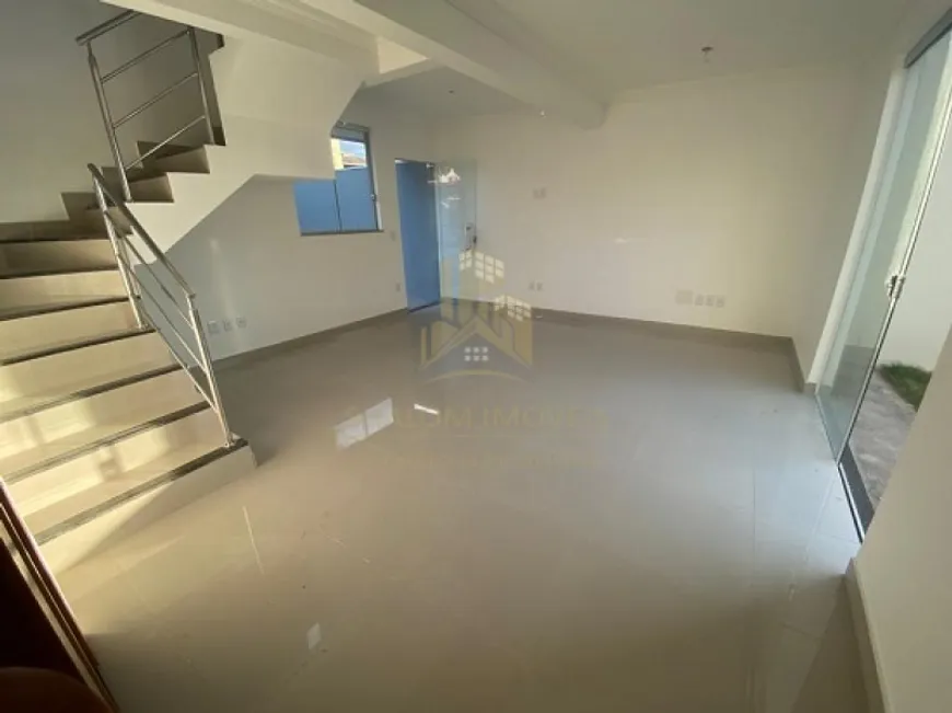 Foto 1 de Casa com 3 Quartos à venda, 90m² em Rio Branco, Belo Horizonte