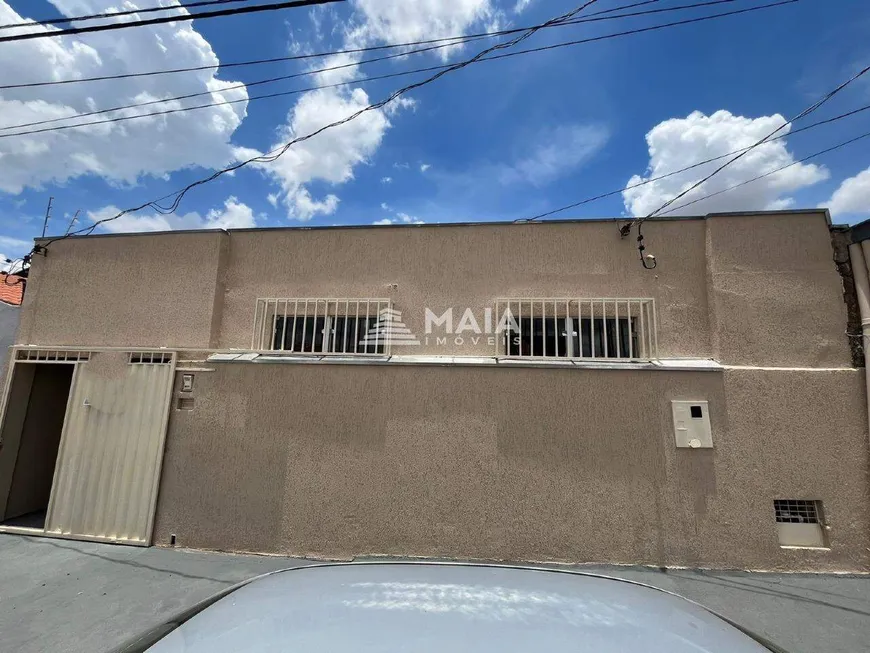 Foto 1 de Casa com 2 Quartos à venda, 77m² em Manhattan, Uberaba