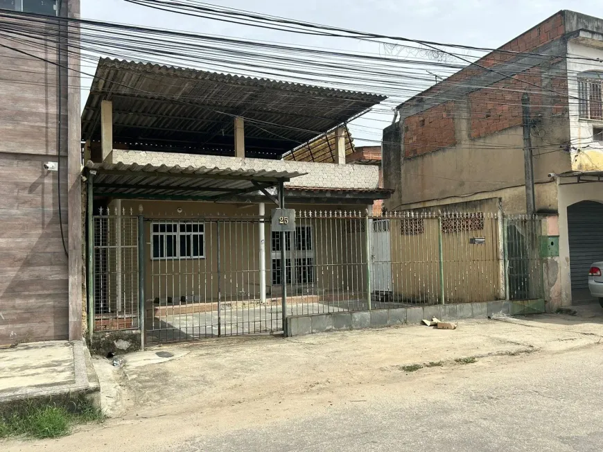 Foto 1 de Casa com 1 Quarto à venda, 200m² em Tiradentes, Nova Iguaçu