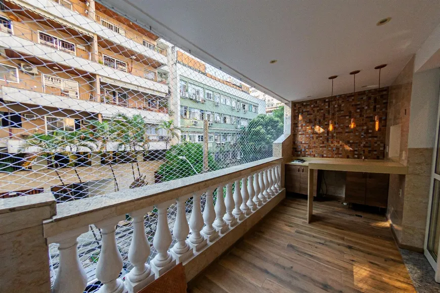 Foto 1 de Apartamento com 2 Quartos à venda, 106m² em Humaitá, Rio de Janeiro