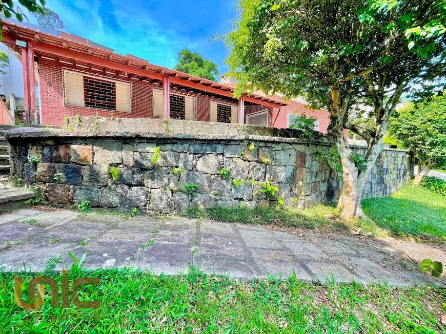 Foto 1 de Casa com 4 Quartos à venda, 300m² em Araras, Teresópolis