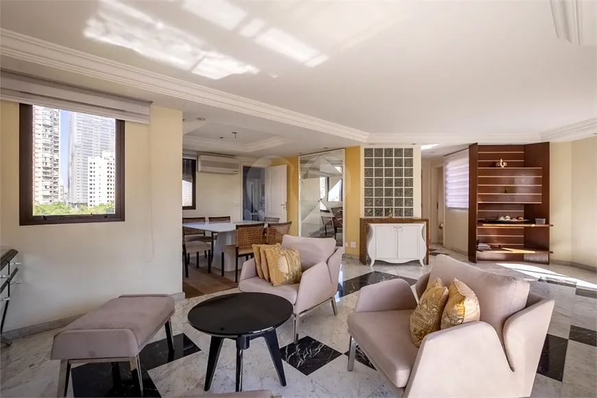 Foto 1 de Apartamento com 4 Quartos à venda, 170m² em Vila Mariana, São Paulo