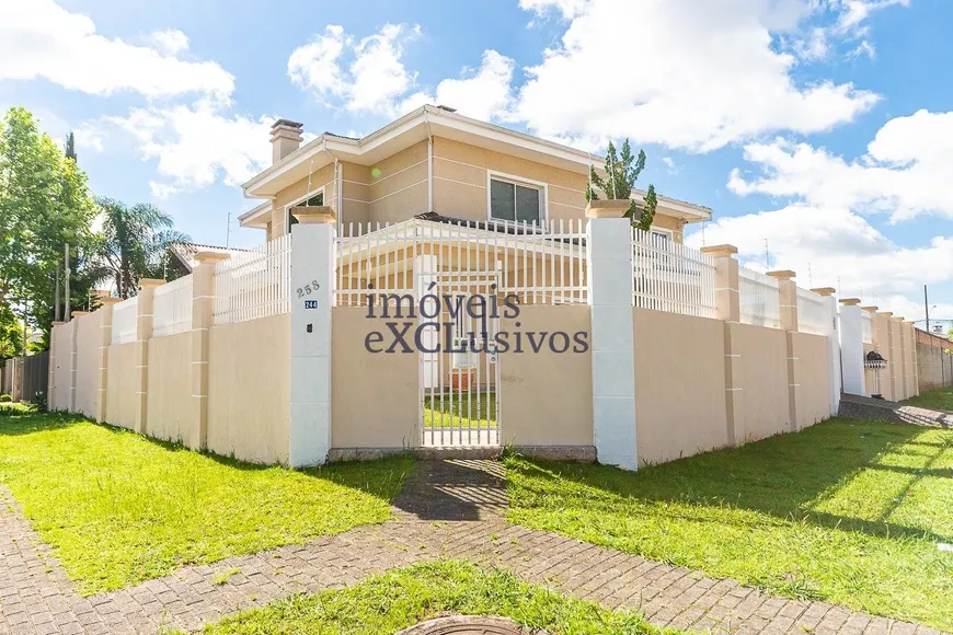 Foto 1 de Casa com 4 Quartos para venda ou aluguel, 333m² em Pineville, Pinhais