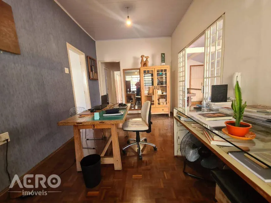 Foto 1 de Casa com 3 Quartos para venda ou aluguel, 180m² em Centro, Bauru