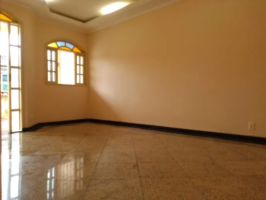 Foto 1 de Casa com 3 Quartos à venda, 190m² em Riviera Fluminense, Macaé