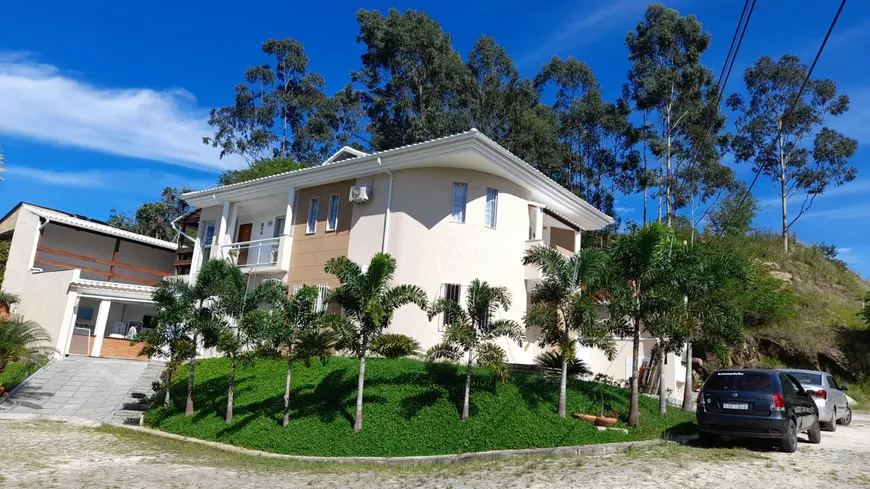 Foto 1 de Casa de Condomínio com 4 Quartos à venda, 360m² em Campo Grande, Rio de Janeiro