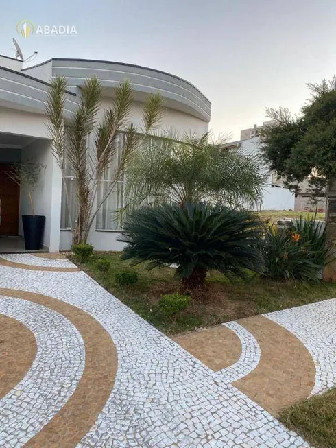 Foto 1 de Casa de Condomínio com 4 Quartos à venda, 260m² em Residencial Portal do Lago, Sumaré