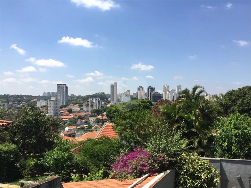 Foto 1 de Casa com 4 Quartos à venda, 306m² em Butantã, São Paulo