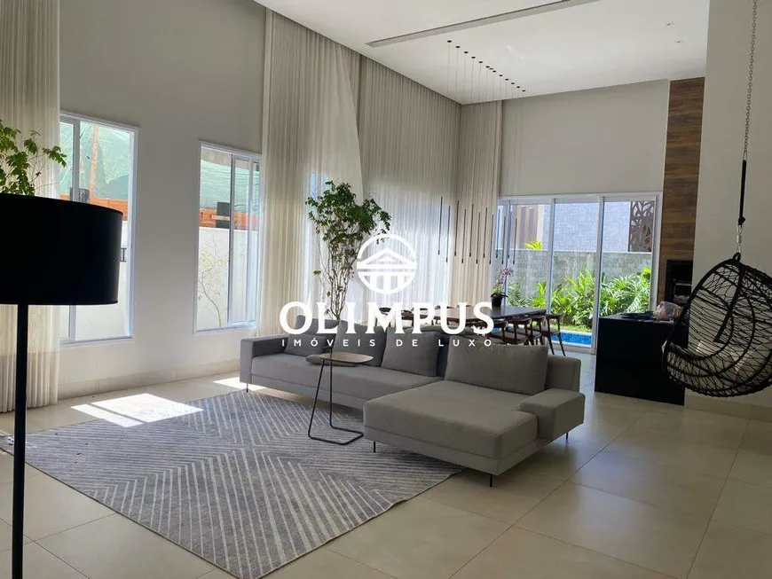 Foto 1 de Casa de Condomínio com 3 Quartos para alugar, 240m² em Granja Marileusa , Uberlândia