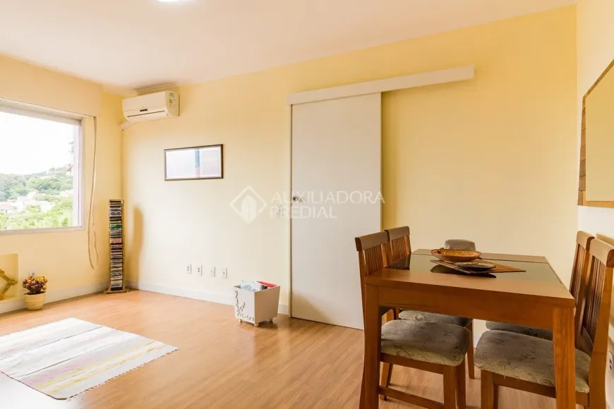 Foto 1 de Apartamento com 1 Quarto à venda, 45m² em Nonoai, Porto Alegre