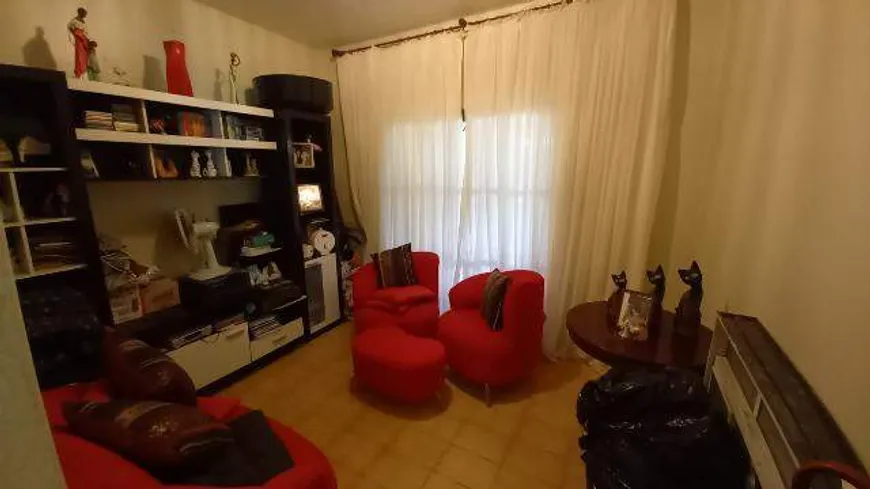 Foto 1 de Casa com 3 Quartos à venda, 226m² em Santa Mônica, Uberlândia