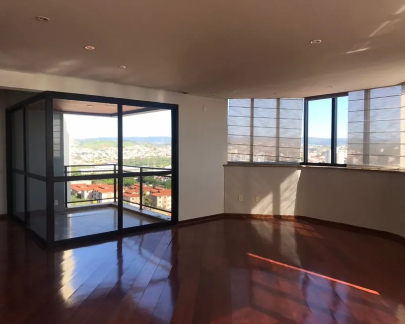 Foto 1 de Apartamento com 3 Quartos à venda, 388m² em Jardim Faculdade, Sorocaba