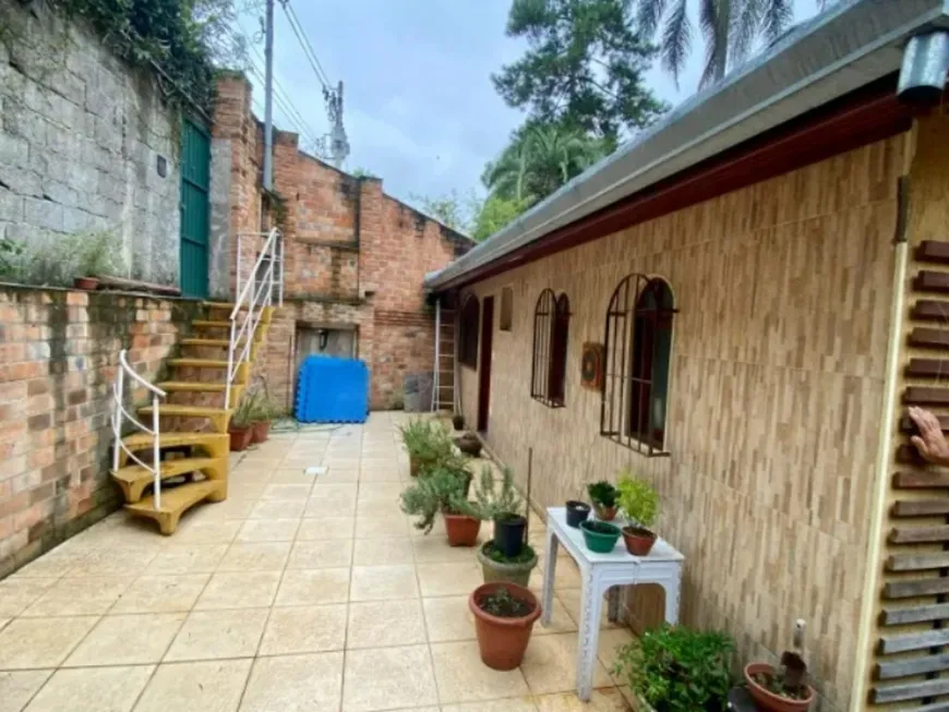 Foto 1 de Fazenda/Sítio com 2 Quartos à venda, 150m² em Horto Florestal, São Paulo