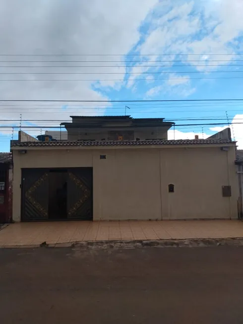 Foto 1 de Sobrado com 5 Quartos à venda, 320m² em Ceilandia Centro, Brasília