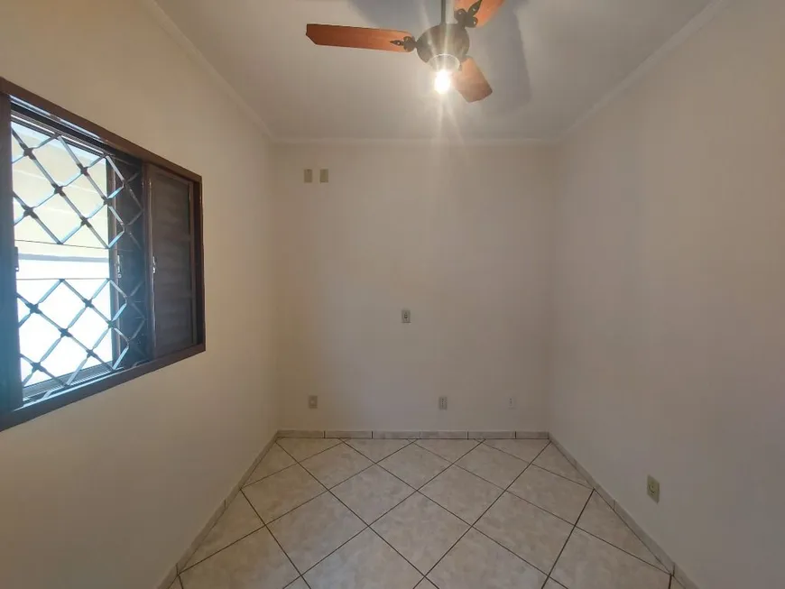 Foto 1 de Casa com 4 Quartos para alugar, 200m² em Vila São Francisco, Jaguariúna