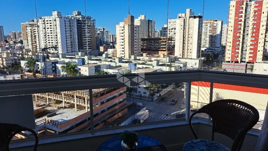 Foto 1 de Apartamento com 3 Quartos à venda, 120m² em Kobrasol, São José