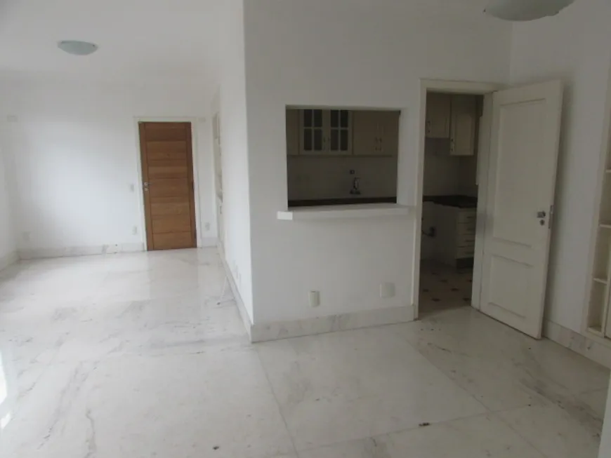 Foto 1 de Apartamento com 3 Quartos para alugar, 100m² em Santo Antônio, Belo Horizonte