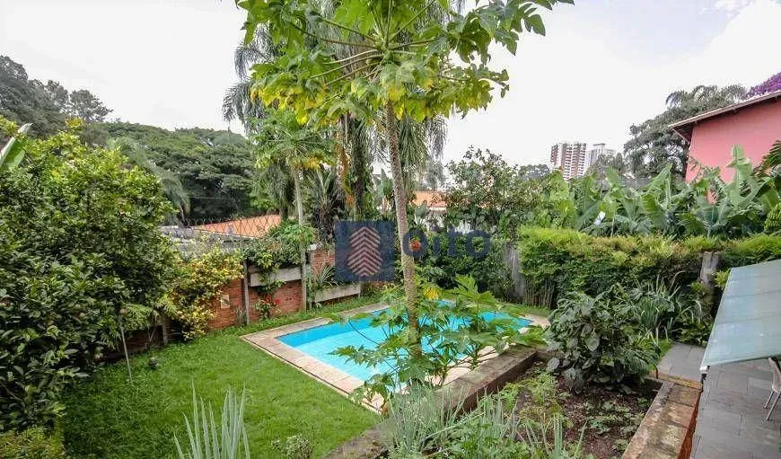 Foto 1 de Casa com 4 Quartos à venda, 531m² em Vila Madalena, São Paulo