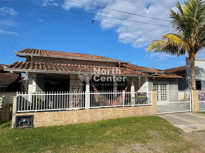 Foto 1 de Casa com 4 Quartos à venda, 133m² em Centro, Balneário Barra do Sul