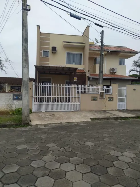 Foto 1 de Sobrado com 2 Quartos à venda, 90m² em Vila Nova, Joinville