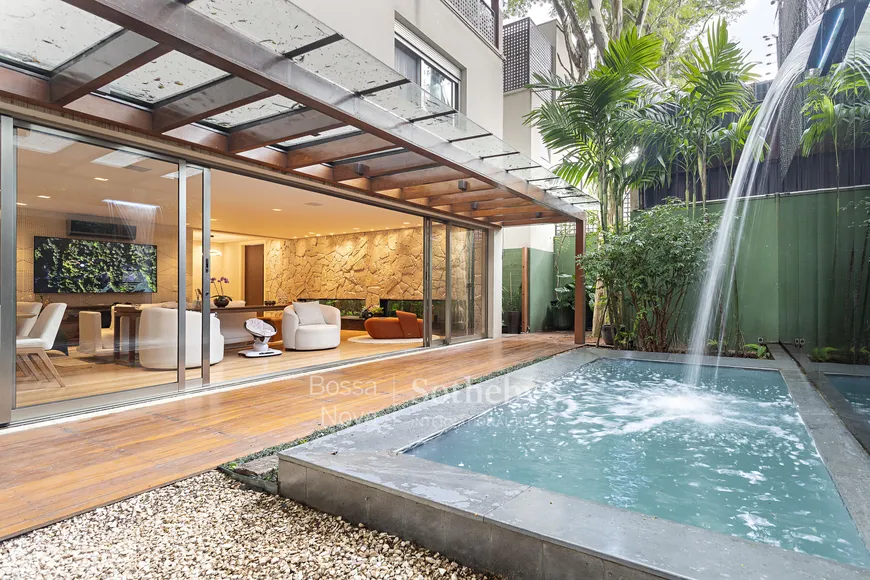 Foto 1 de Casa de Condomínio com 4 Quartos à venda, 480m² em Jardim Europa, São Paulo