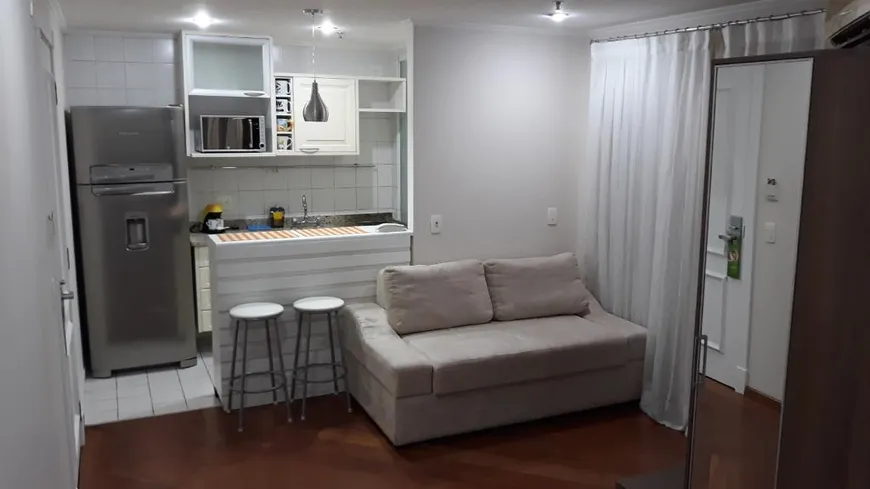 Foto 1 de Apartamento com 2 Quartos para alugar, 49m² em Vila Olímpia, São Paulo