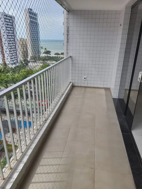 Foto 1 de Apartamento com 5 Quartos à venda, 182m² em Boa Viagem, Recife