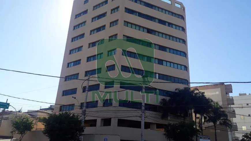 Foto 1 de Sala Comercial com 1 Quarto para alugar, 270m² em Lidice, Uberlândia