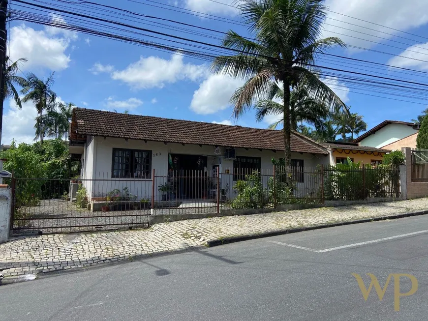 Foto 1 de Lote/Terreno à venda, 615m² em Bom Retiro, Joinville